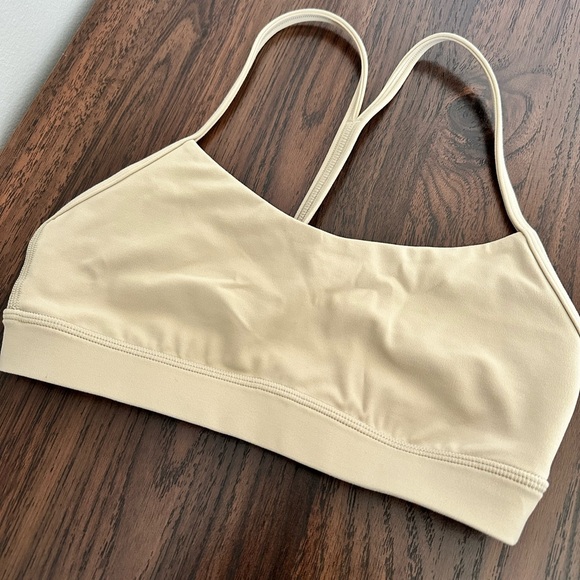 lululemon athletica Other - Lululemon Women's Flow Y Bra (Light Support) Cream/Beige